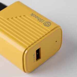 ⁦شاحن iShock T180 IP 18W⁩ - الصورة ⁦3⁩